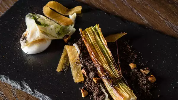 Puerro y merengue de leche