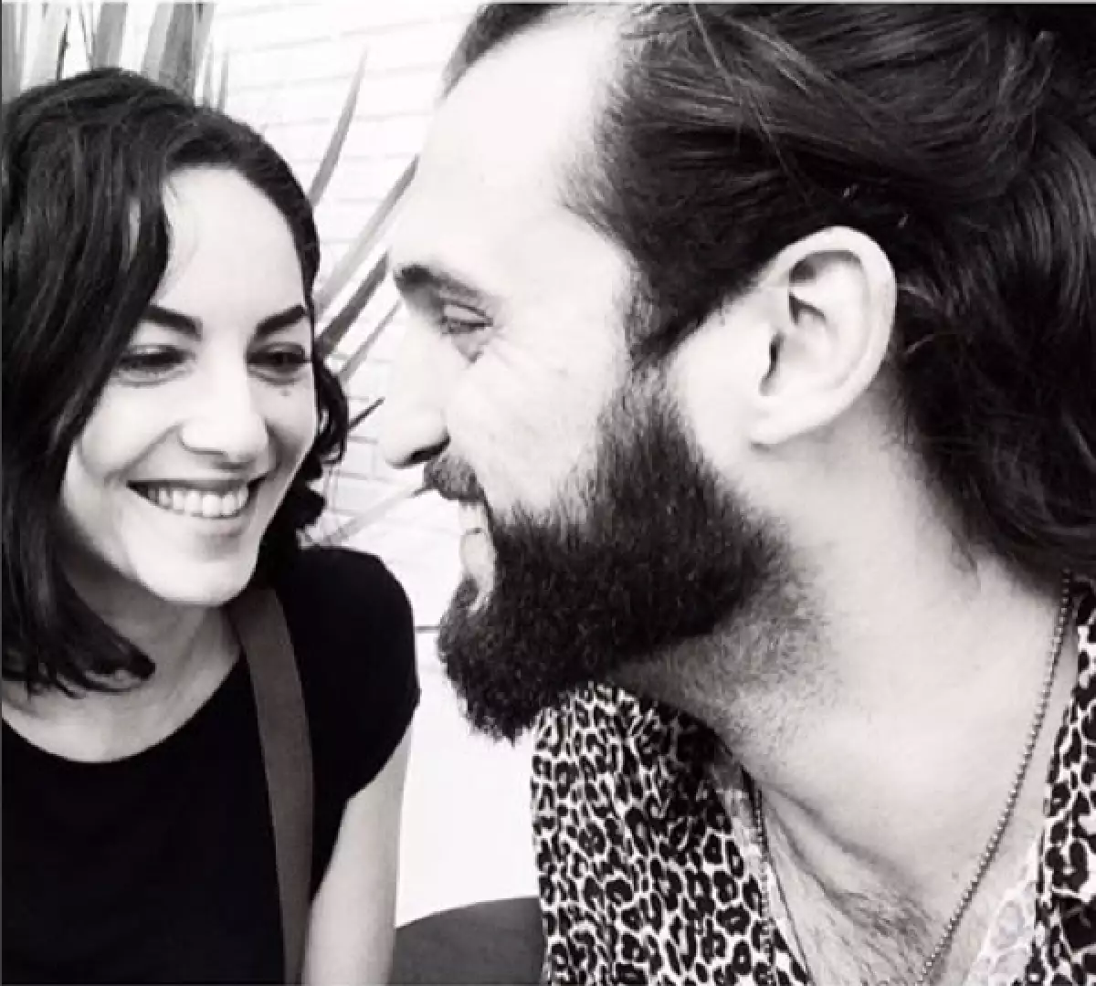 Tras la noticia de la próxima boda de su ex con Kenneth Ray Sigman, el actor declara cómo se siente y le envía buenos deseos.