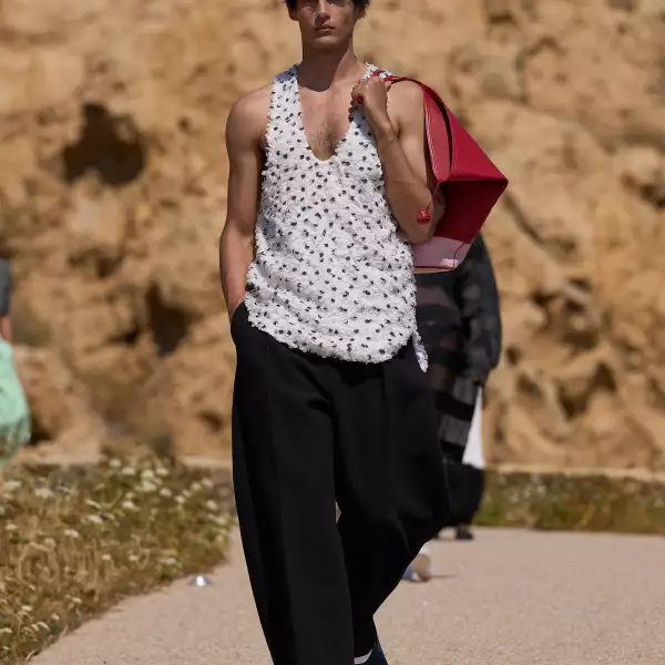 Jacquemus PO S27 033.jpg
