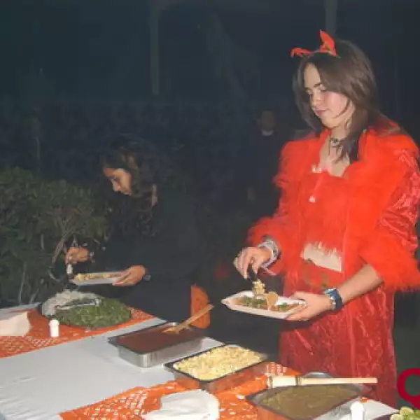 Karla Licea, Elena Moyano