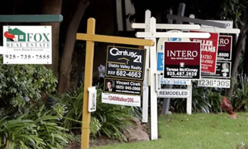 Analistas esperaban una caída de 2% en las ventas de viviendas. (Foto: AP)