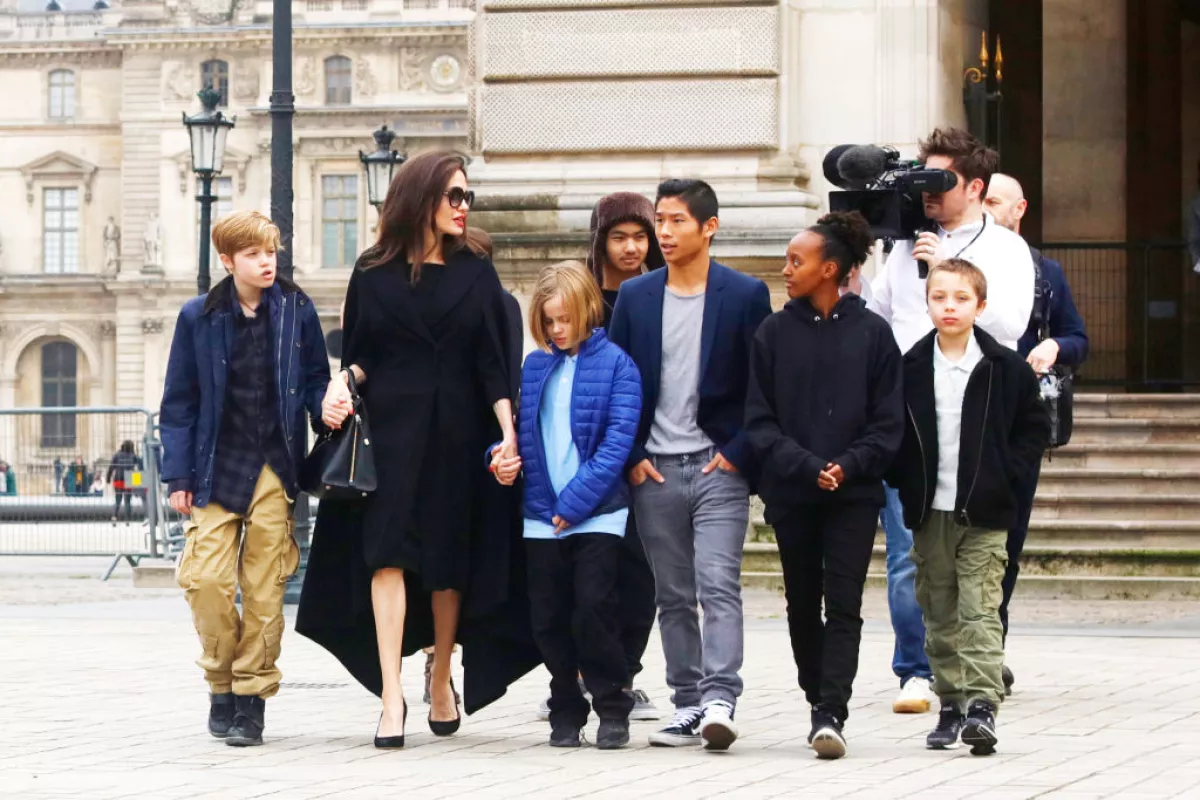 Angelina Jolie y sus hijos 