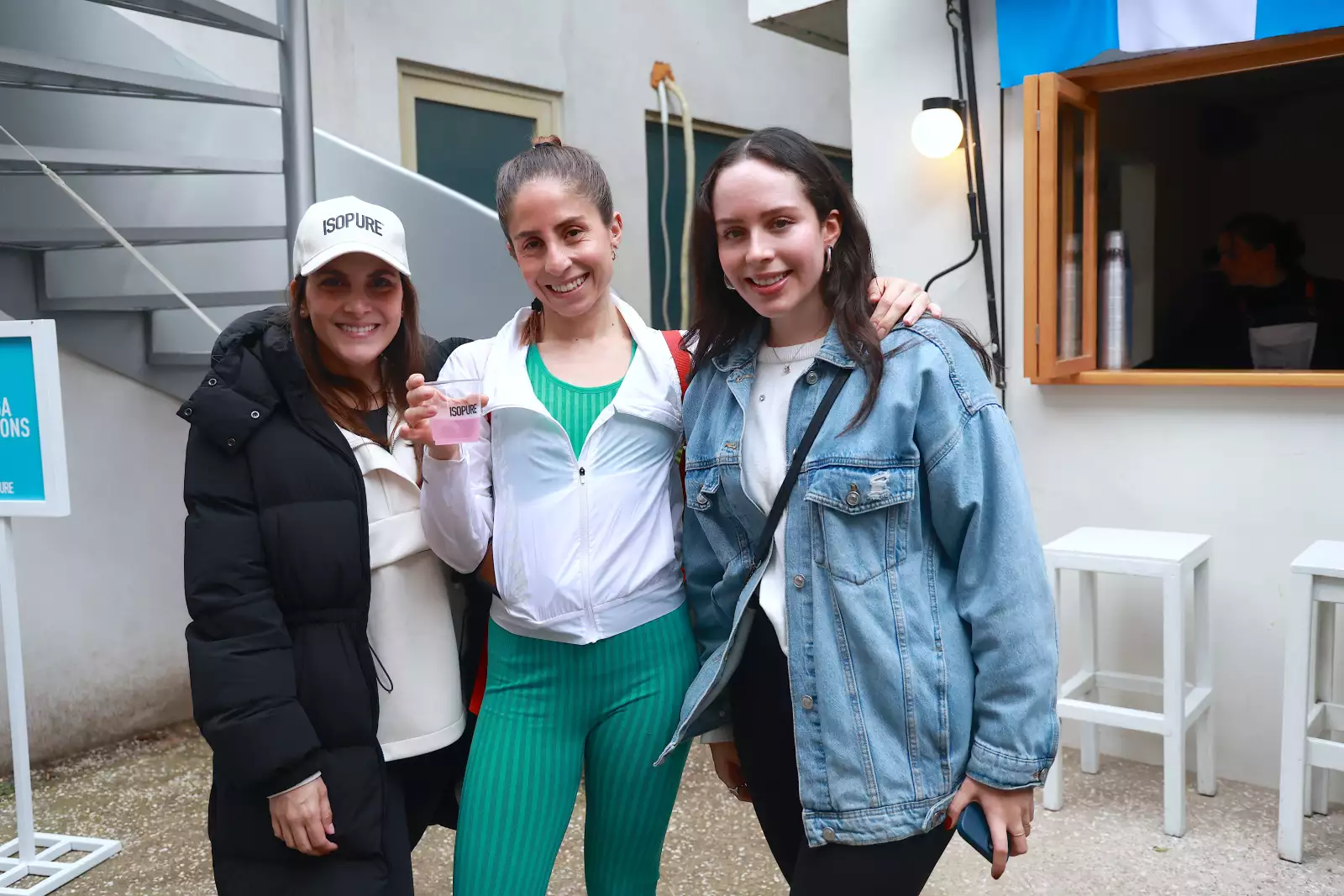 Claudia Villegas , Maca Costa y Ana Patricia Paniagua 