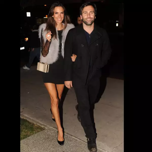 Alessandra Ambrosio también fue a BOA Steakhouse y después al club Trousdale.