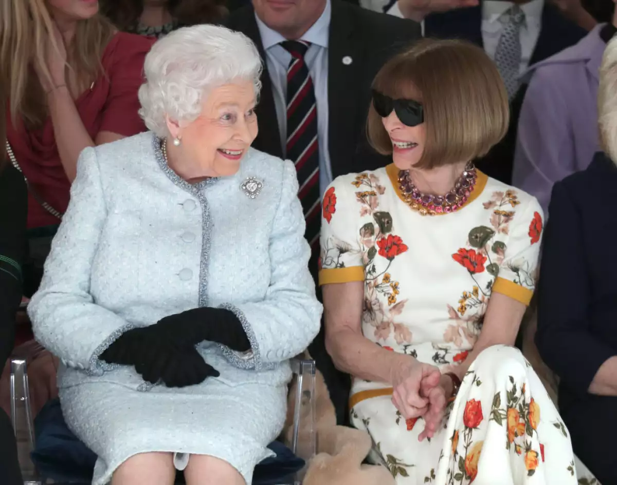 Reina Isabel II