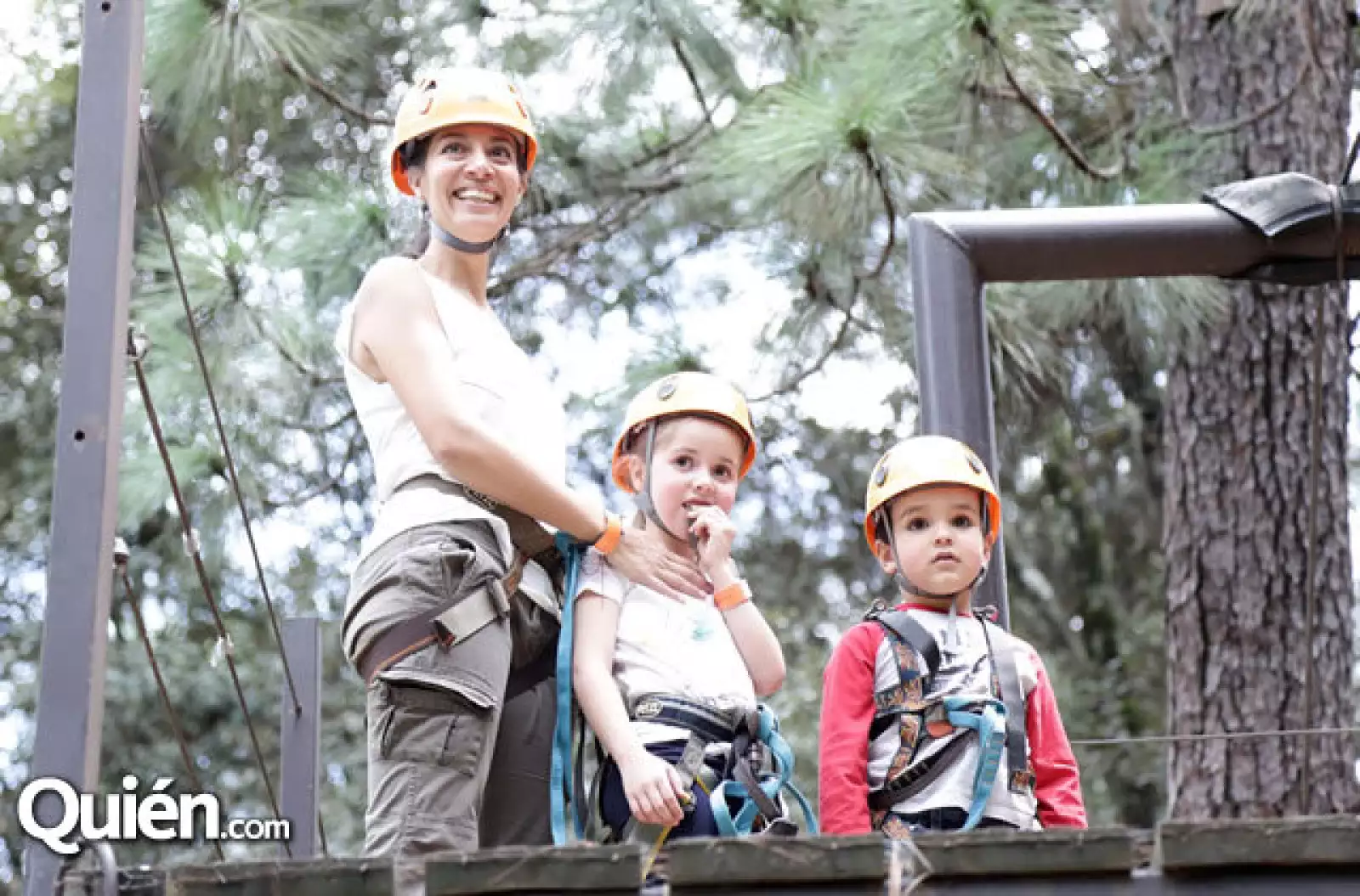Jimena Torres,Martina Fernández y Emilio Sacarias