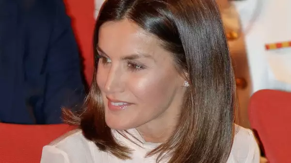 Queen Letizia Of Spain Attends 'V De Vida' AECC Awards 2018
