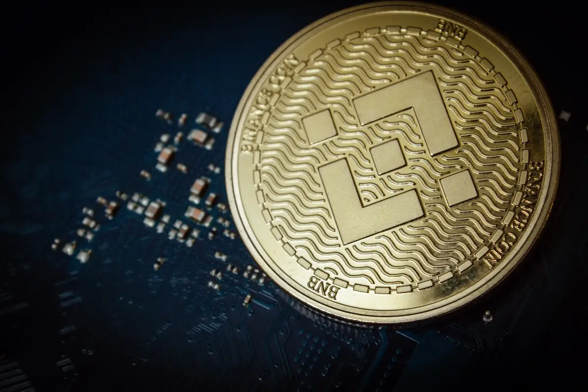 Binance y Bitcoin