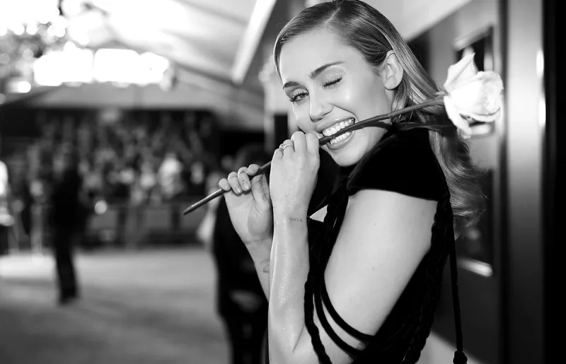 Miley Cyrus - Destacada