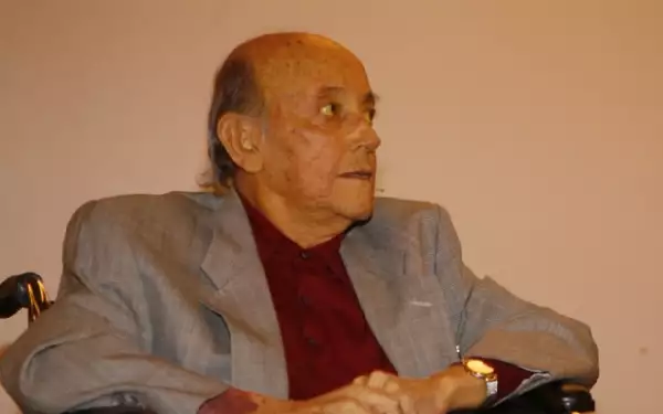 El escritor padecía cáncer.