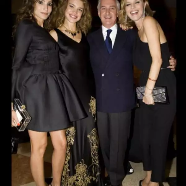 Astrid Muñoz , Natalia Vodianova, Patrick Kinmonth, Eva Herzigova