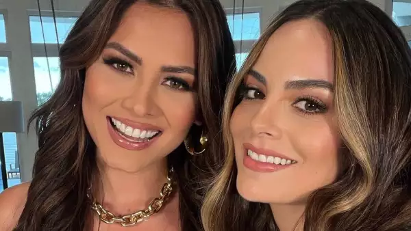 Andrea Meza y Ximena Navarrete