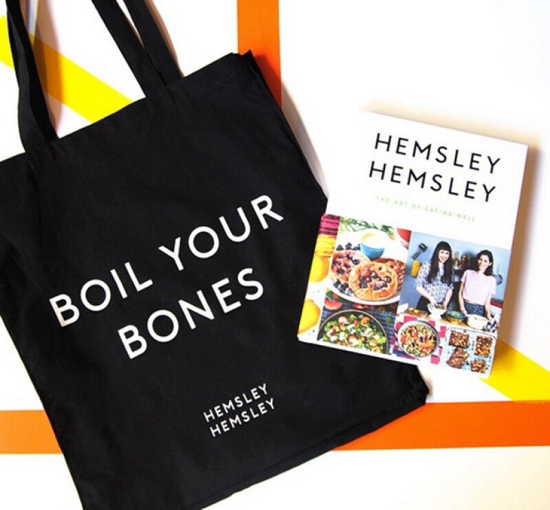 Las hermanas Hemsley tienen deliciosas recetas para el caldo de huesos en su libro y son grandes precursoras de sus beneficios.