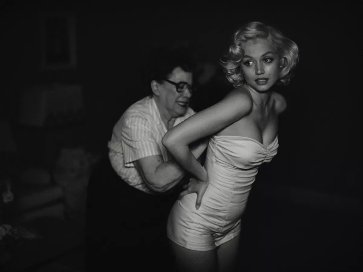 TeaserBlonde-1.jpeg
