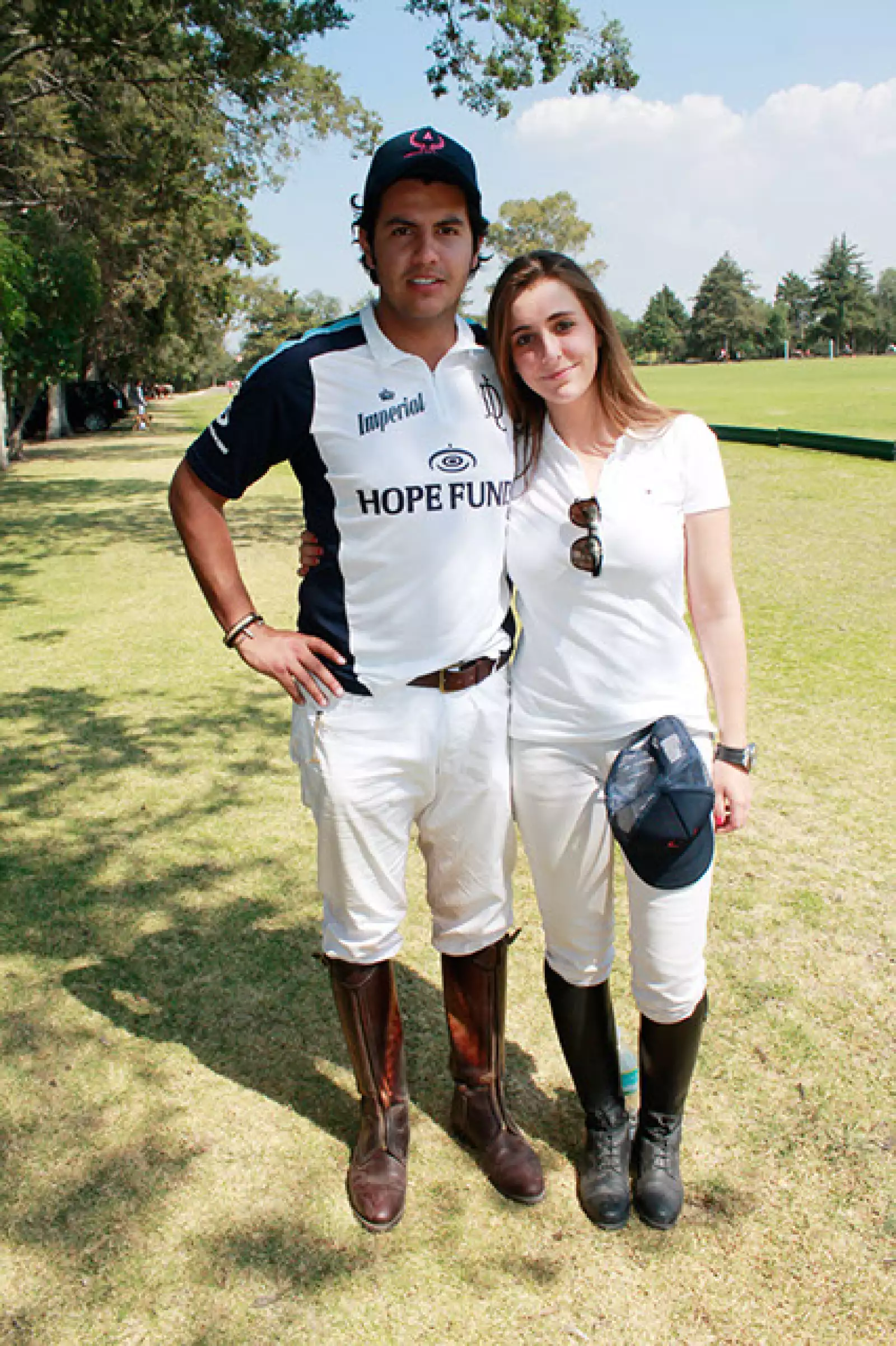 Juan Carlos Arrollo y Katia Wilkercon