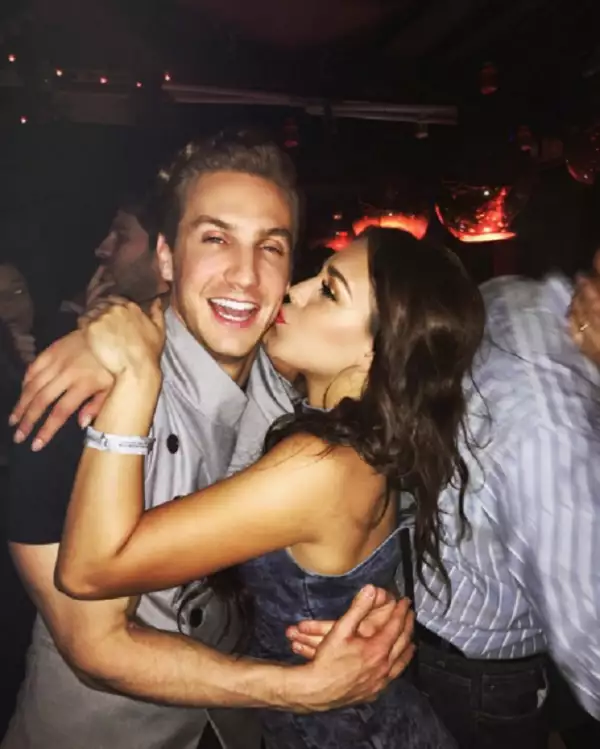 La pareja ha compartido muchos momentos en el set de grabación, que han dado indicios de que puedan ser algo más que amigos.