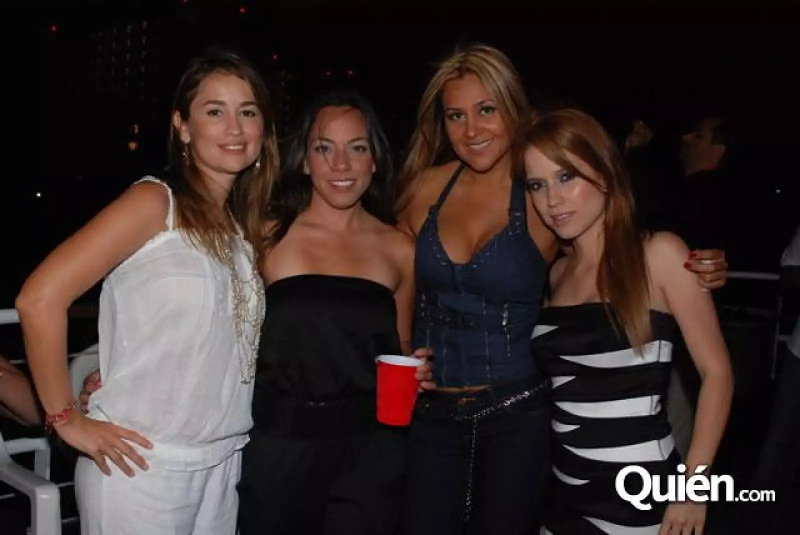 Fiesta en yate de Marcos Constandse