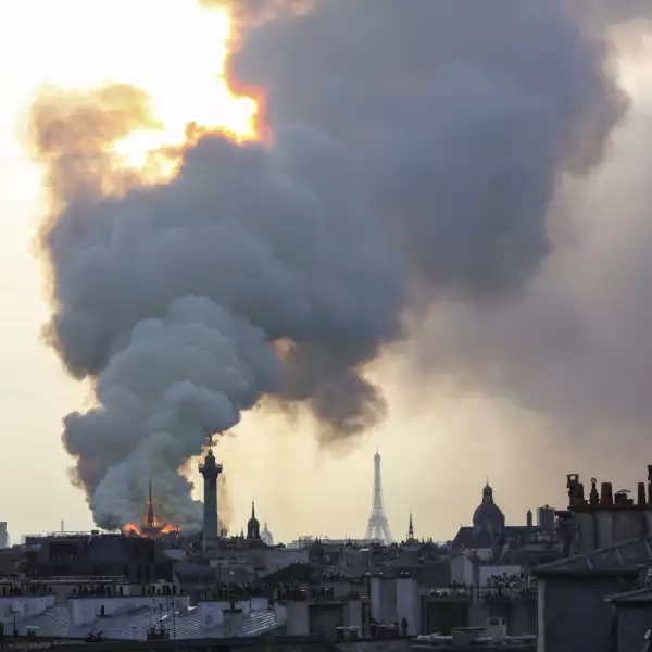 Incendio Notre Dame-13