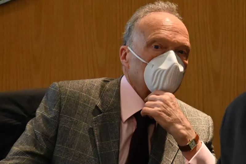 Alejandro Gertz Manero, fiscal general de la República, durante la reunión con la Jucopo