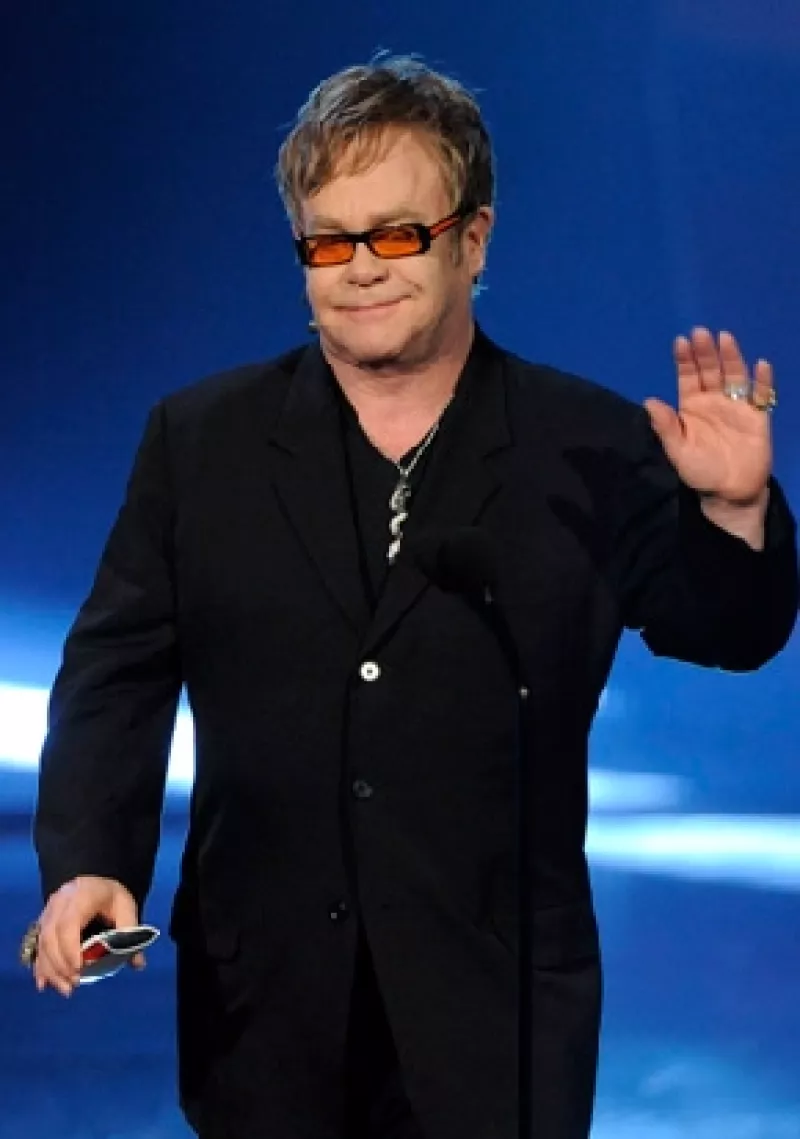 El cantante gay de 63 años dijo estar "harto de la gente que se odia en este país", donde además percibe una polarización social.