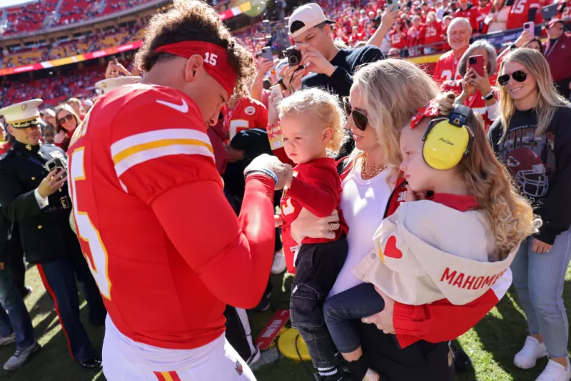 hijos de patrick mahomes y brittany mahomes nombres
