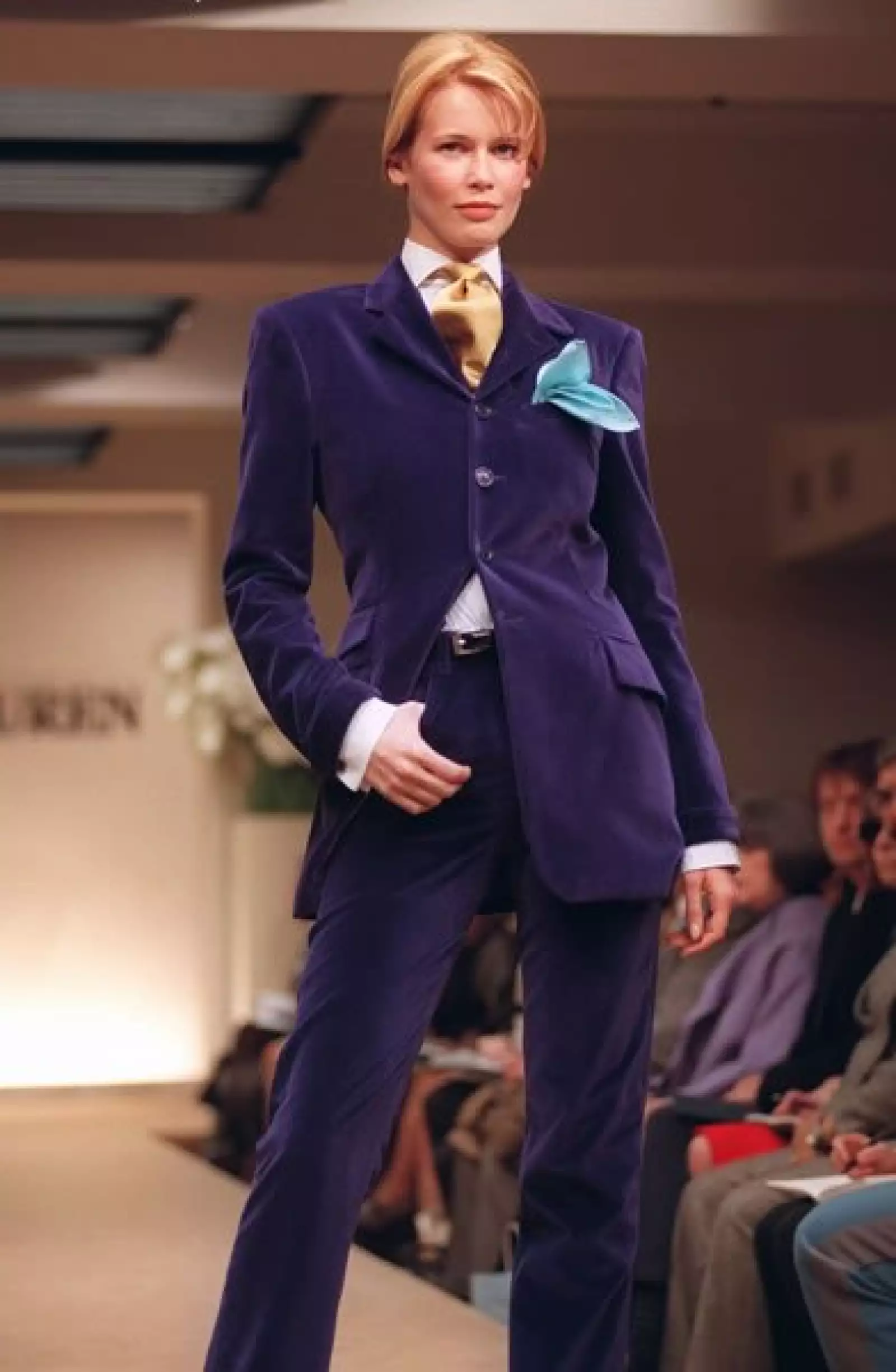 También modeló para Ralph Lauren, aquí en 1996.