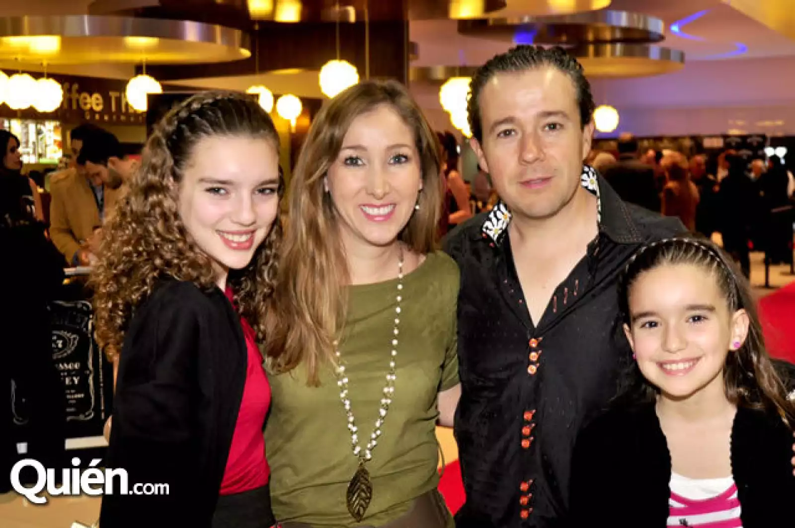 Marcela Ruíz,Isamar Gutiérrez de Marroquín,Luis Marroquín y Fernanda Ruíz