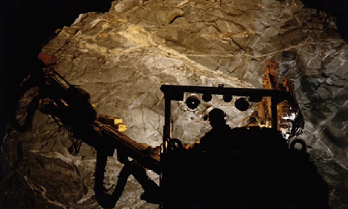 El Gobierno pretende gravar con una tasa de 7.5% las ganancias de las mineras. (Archivo)