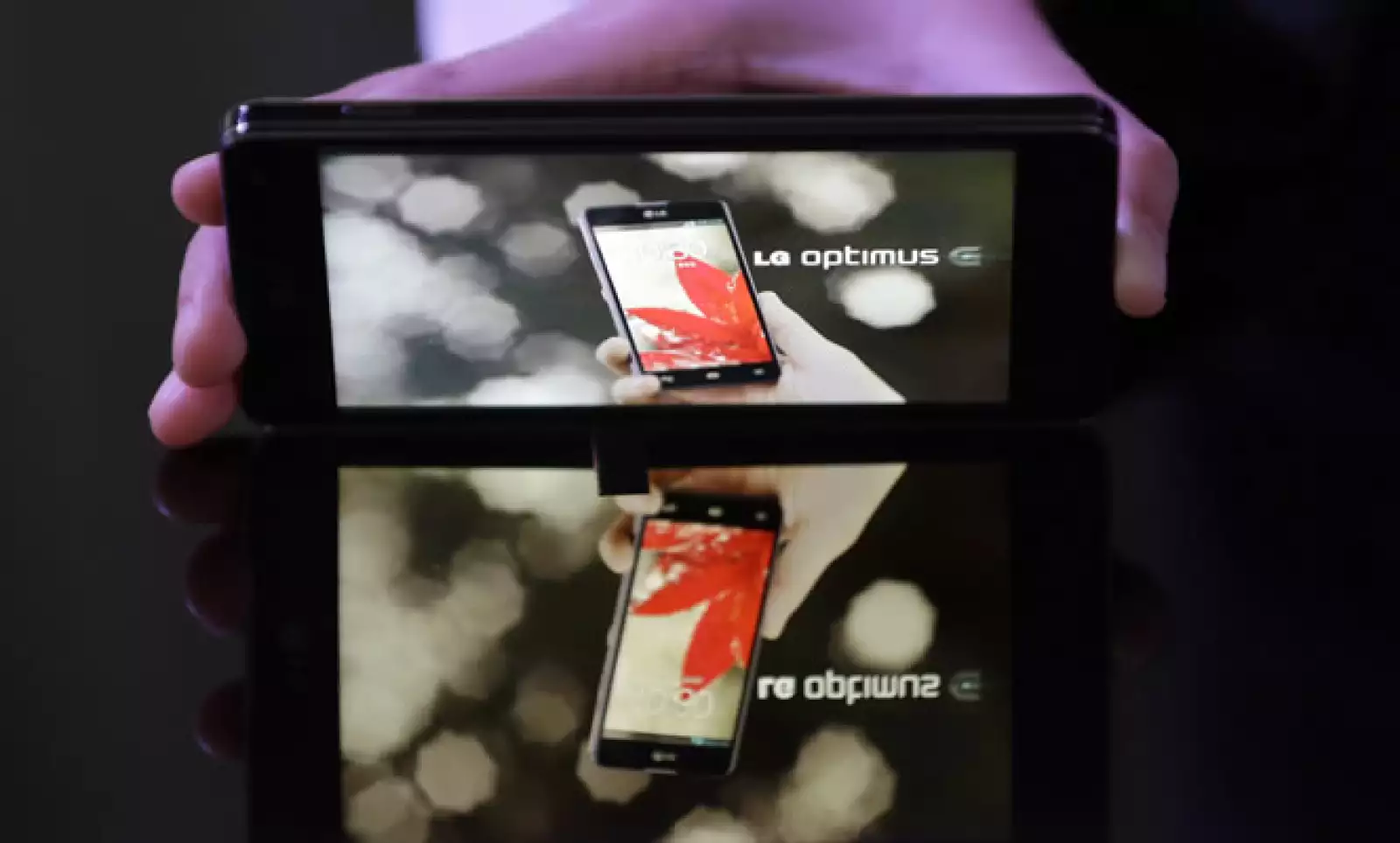 LG Electronics fue el tercer fabricante más grande de celulares antes de que Apple lo superara en el mercado de gama alta y de que ZTE, con sede en China, lo rebasara en el de gama baja.