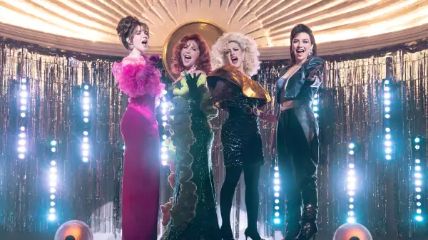 Belinda, Diana Bovio, Mariana Treviño y Regina Blandón en Mentiras, la serie.