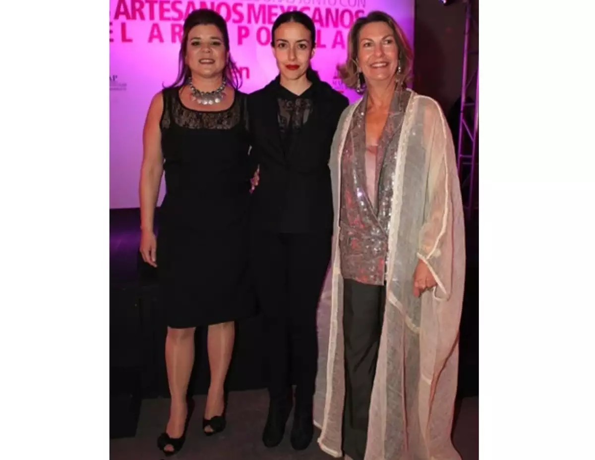 Con Sonya Santos y Cecilia Suárez en `Sublevarte´.