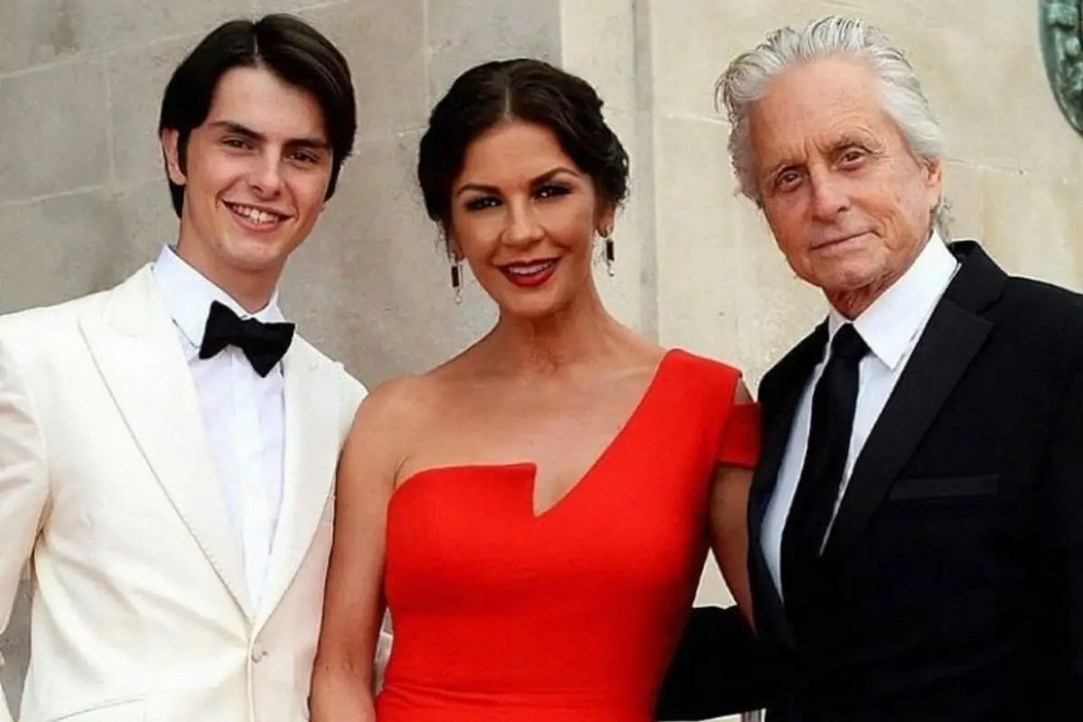 Dylan, Catherine Zeta-Jones y Michael Douglas