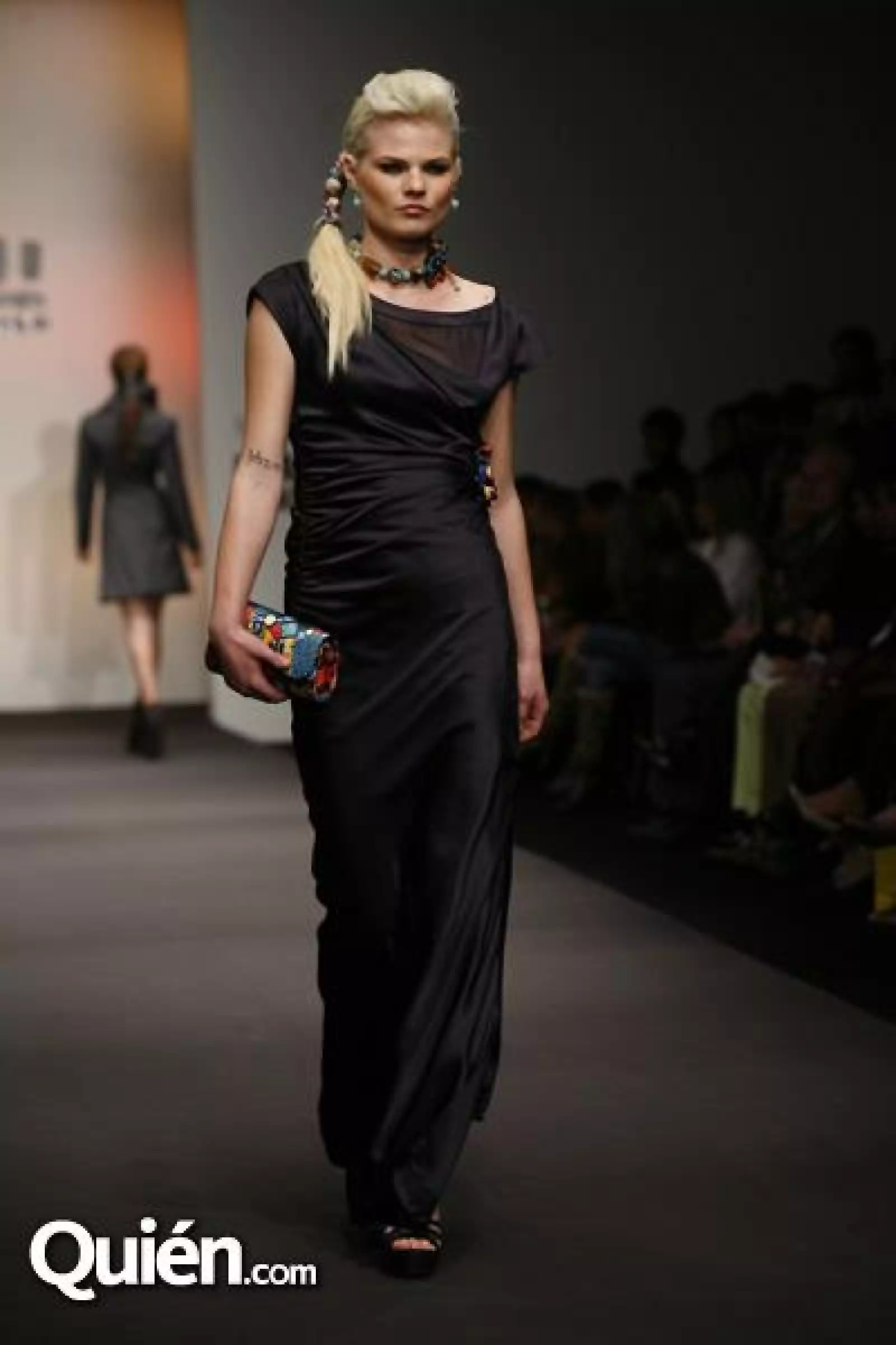 Desfile Pineda Covalin