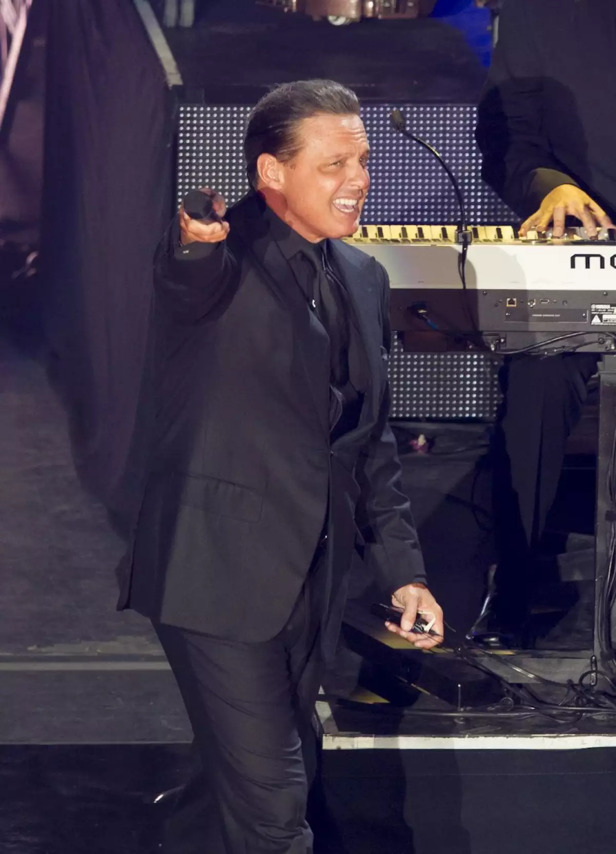 El cantante Luis Miguel cancela concierto en el Auditorio Nacional de la Ciudad de Mexico.