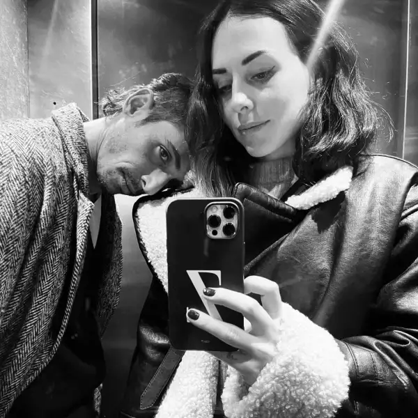 Zuria vega y Alberto Guerra