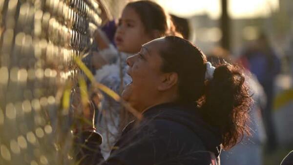 Los familiares gritaban el nombre de sus seres queridos afuera del penal, en espera de una respuesta.