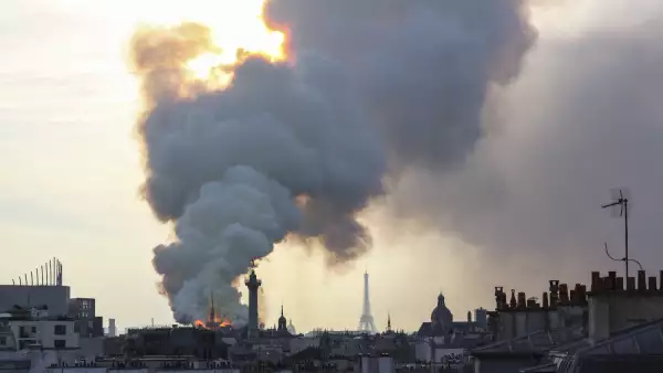 Incendio Notre Dame-13