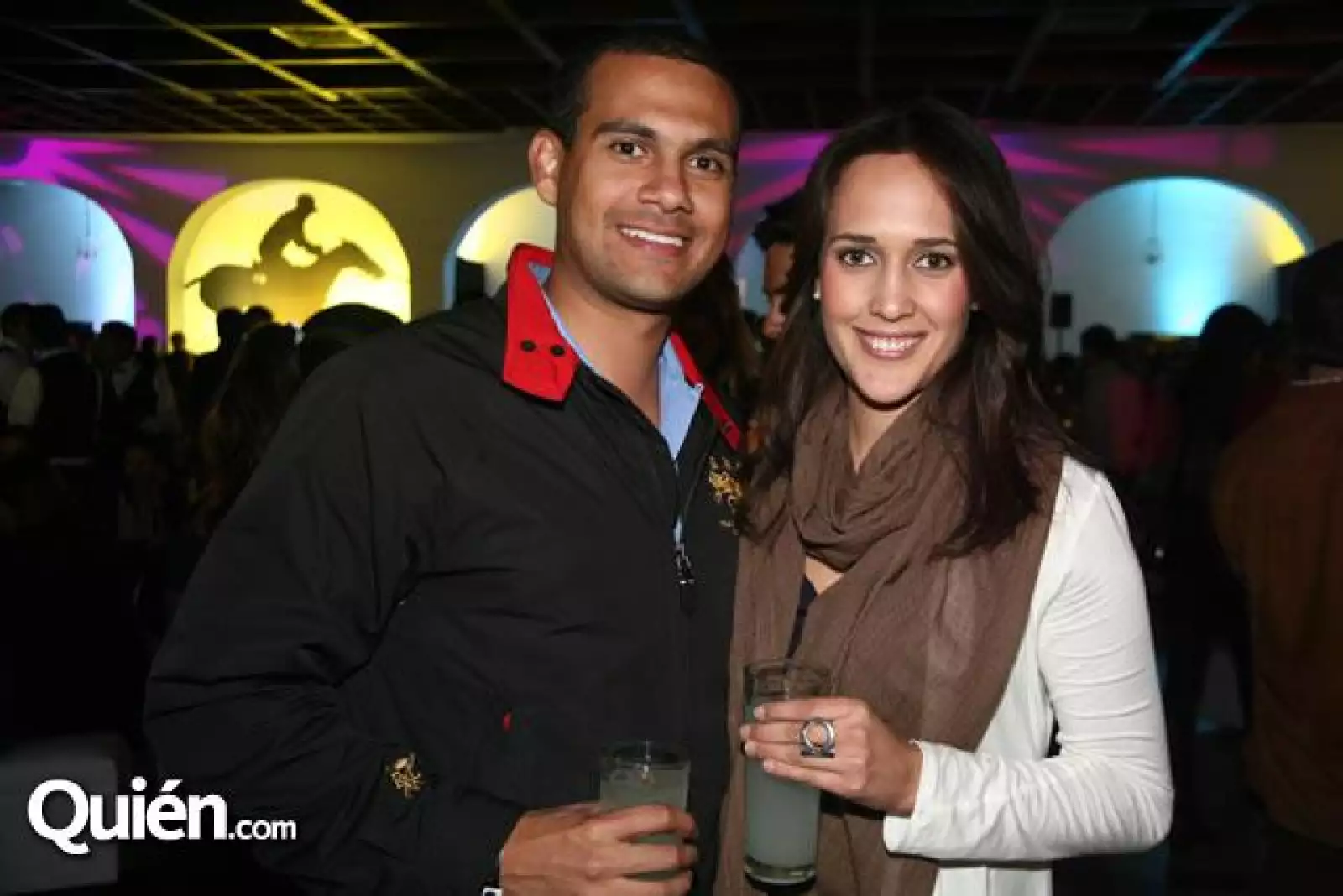 Mario Dávila,Valeria Rodríguez