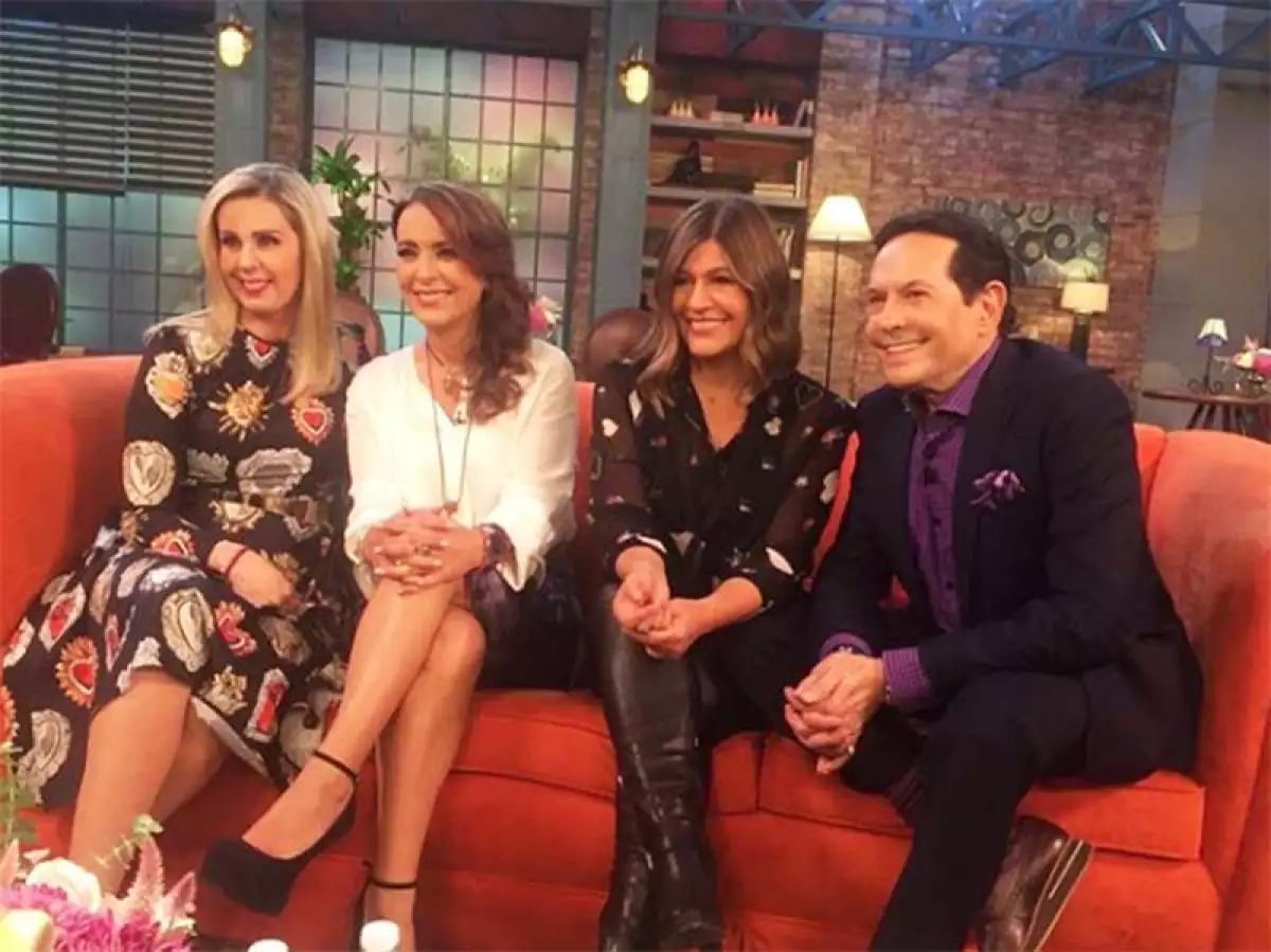 Atala Sarmiento, Aurora Valle, Martha Figueroa y Pepillo Origel
