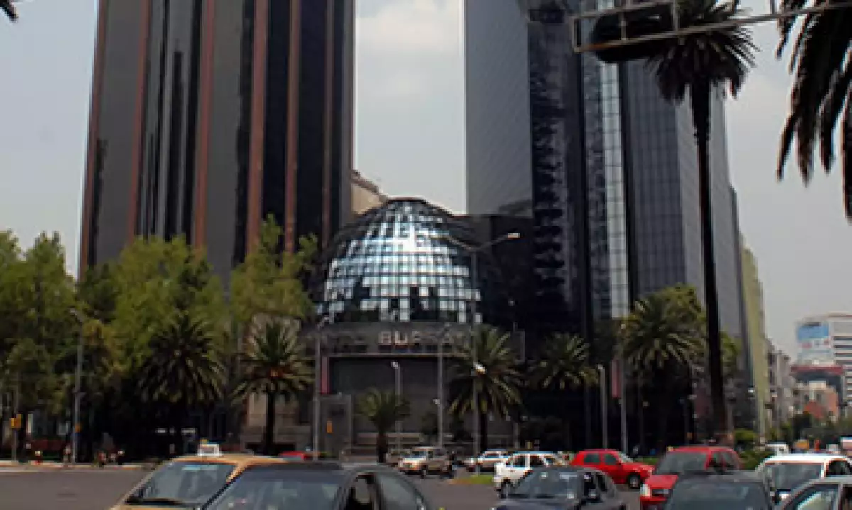 La Bolsa Mexicana de Valores cayó en línea con los mercados mundiales. (Foto: Notimex)