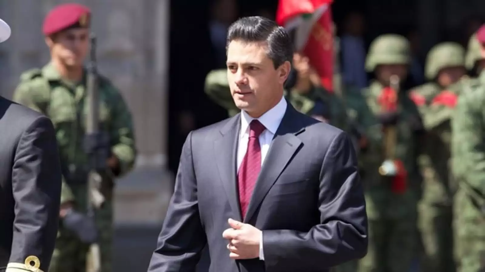 peña nieto sable ejercito