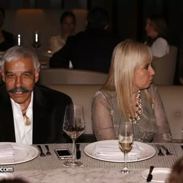 Óscar del Toro,Carla Estrada