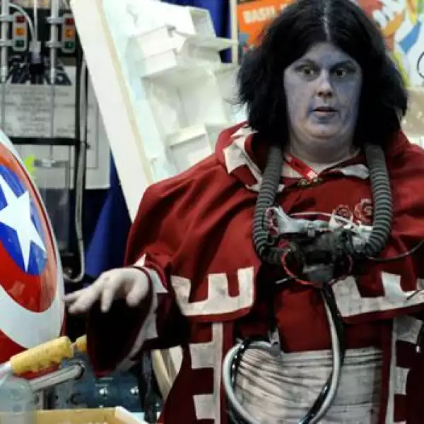 OTRO CAPITAN-COMIC-CON