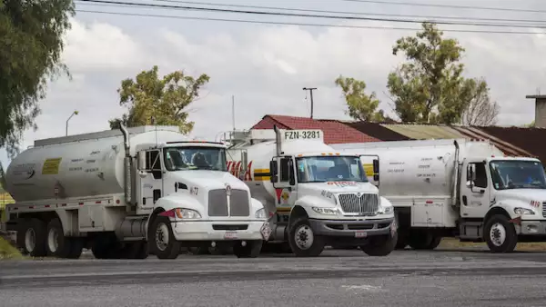 Camiones cisterna para transporte de combustibles