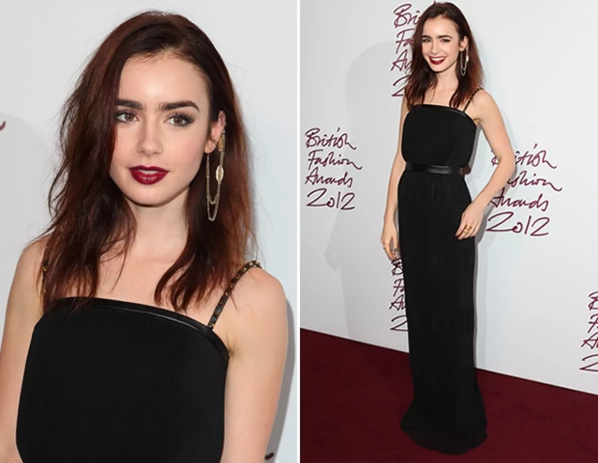 Lily Collins lució fantástica en un vestido de Mulberry y con un maquillaje impecable.