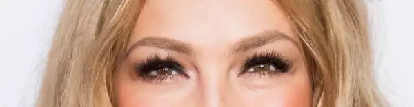No hay nada peor que unas cejas mal depiladas. Thalía cuida mucho ese detalle.