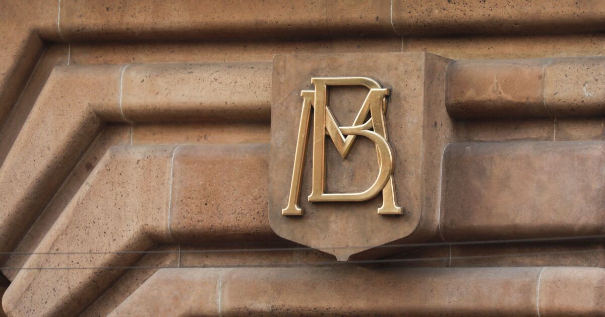 Banxico, yavaş enflasyonla mücadele süreci ve yüksek faiz oranlarının daha uzun süreceği konusunda uyardı