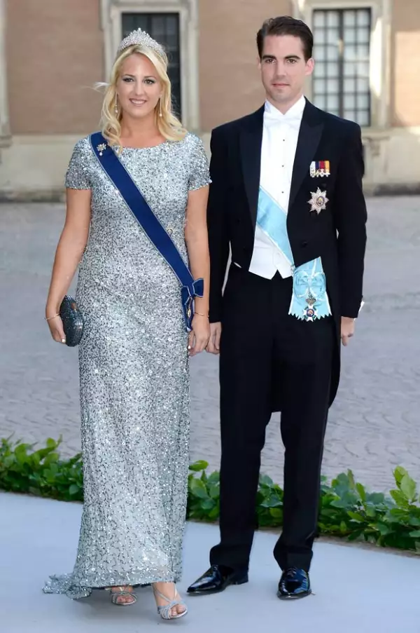 El príncipe es inseparable de su hermana Theodora.