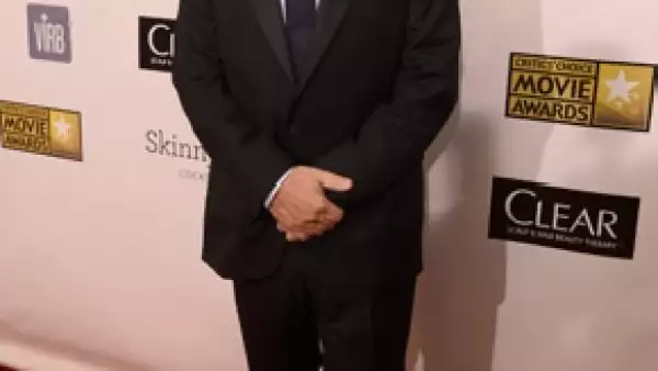 El rodaje iniciaría este mes pero consideró que el guión debía ser reescrito para que la película se ajustara al presupuesto. Se llama &#39Robopocalypse&#39  un enfrentamiento entre huamanos y robots.