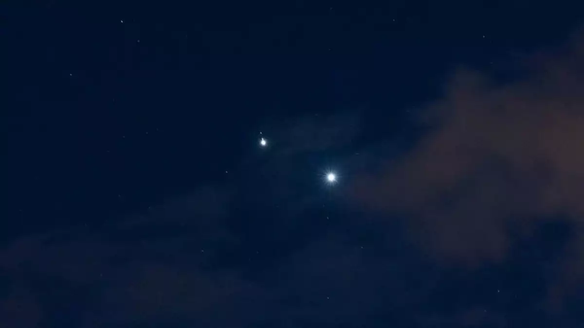 La conjunción entre Júpiter y Venus se puede ver a simple vista.